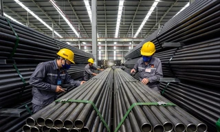 Các DN đề nghị Chính phủ tiếp tục xem xét hỗ trợ về cắt giảm, giãn thuế, chi phí, lãi suất và tăng tiếp cận vốn vay. Ảnh: Bình Phương 