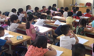 Cơ sở vật chất trường công do Nhà nước đầu tư, bởi vậy việc các Trung tâm Tiếng Anh liên kết chiết khấu tỷ lệ phần trăm cao là điều khó chấp nhận. Ảnh chỉ mang tính minh họa. Ảnh: N.Hà.