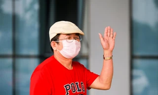 Một bệnh nhân COVID-19 khỏi bệnh, được xuất viện ngày 7/4