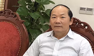 Ông Trần Xuân Vinh, Trưởng Ban Tổ chức Tỉnh ủy Quảng Bình trao đổi với phóng viên Tiền Phong
