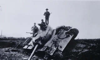 Xe tăng Trung Quốc bị bắn cháy ở Cao Bằng