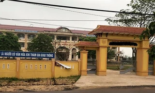 Trường THPT Nguyễn Hữu Thận, nơi 2 anh em sinh đôi L.V.M.D và L.V.M.H đang theo học.