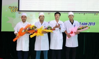 Nữ bệnh nhân nguy kịch được bác sĩ hiến máu cứu sống lúc nửa đêm