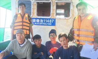 Tàu cá nước ngoài số hiệu 11487 bị lực lượng BĐBP Quảng Trị bắt giữ. Ảnh: Đình Tiến.