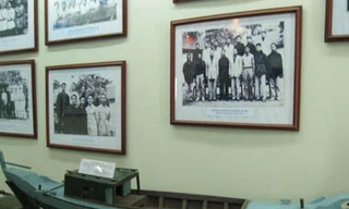 Trầm tích đường Hồ Chí Minh trên biển