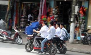 Xem xét, nghiên cứu cấm xe đạp, xe máy điện như xe máy