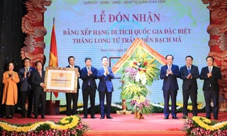 Đền Bạch Mã đón bằng Di tích Quốc gia đặc biệt 'Thăng Long tứ trấn'