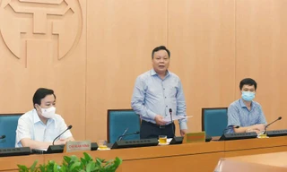 Phó Bí thư Thành uỷ Hà Nội Nguyễn Văn Phong phát biểu tại cuộc giao ban