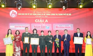 Trao giải báo chí về xây dựng Đảng và hệ thống chính trị Hà Nội