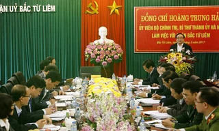 Bí thư Thành ủy Hà Nội Hoàng Trung Hải phát biểu tại buổi làm việc