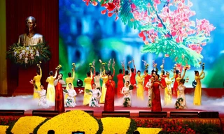 'Hà Tây quê lụa' vang lên trong Lễ kỷ niệm 10 năm sáp nhập về Hà Nội