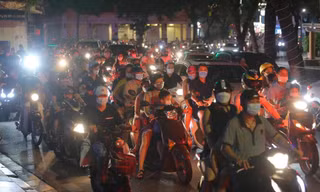 Hà Nội: Cảnh báo trả giá đắt vì 'biển người' đêm Trung thu