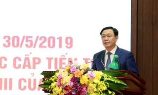 Bí thư Thành ủy Hà Nội Vương Đình Huệ phát biểu chỉ đạo hội nghị