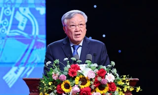 Phó Thủ tướng: Công nhân phải trở thành 'chiến sĩ tiên phong' 