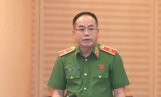 Tướng công an nói về vụ án tại CDC Hà Nội: Những ai cầm tiền của Việt Á?