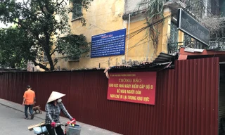 Hà Nội: Lập hàng rào tôn quây kín chung cư cũ G6A Thành Công
