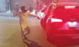 Chủ tịch Hà Nội yêu cầu điều tra vụ hỗn chiến sau va chạm giao thông ở Thanh Nhàn