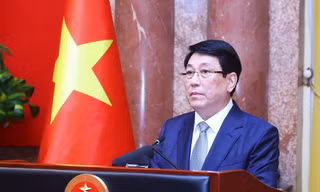 Chủ tịch nước Lương Cường: Cán bộ y tế phải là 'mẹ hiền' trong chăm sóc, bảo vệ sức khỏe Nhân dân