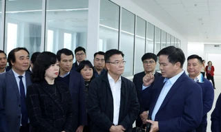 Phó Thủ tướng Lê Thành Long thị sát cơ sở 2 Bệnh viện Bạch Mai, Việt Đức