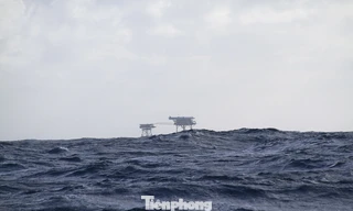 Mang Tết sớm đến các chiến sỹ nhà giàn DK1