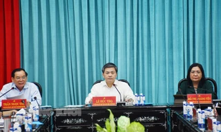 Bí thư Bến Tre Lê Đức Thọ chủ trì hội nghị Ban Thường vụ Tỉnh uỷ đột xuất