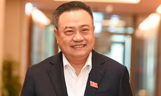 Chủ tịch Hà Nội phê chuẩn, bổ nhiệm cán bộ 