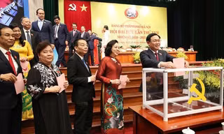 Thấy gì qua danh sách Ban Chấp hành, Ban Thường vụ Thành ủy Hà Nội khóa XVII?