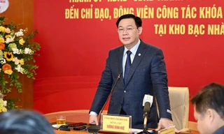 Bí thư Thành ủy Hà Nội Vương Đình Huệ phát biểu tại cuộc làm việc