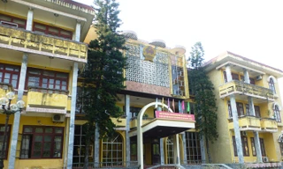 Các đại biểu HĐND thành phố Hà Nội biểu quyết tại kỳ họp