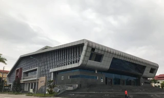 Cận cảnh nhà hát, sân vận động 'trăm tỷ' phơi mưa nắng ở Thủ đô