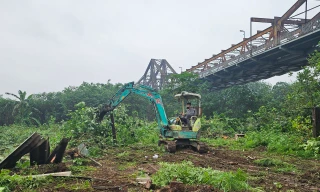 Hà Nội xử lý các trường hợp lấn chiếm ven sông Hồng