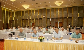 Các đại biểu tham dự Hội đồng chung khảo Giải báo chí quốc gia