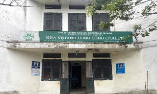 Ám ảnh nhà vệ sinh công cộng ở Hà Nội