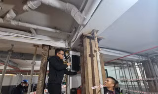 Toà chung cư mini 'chống nạng' ở Hà Nội được 'hô biến' lên 8 tầng