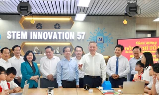 Tổng Bí thư: Xây dựng nền giáo dục mới để có thế hệ trẻ xuất sắc về trí tuệ, vượt trội về thể chất