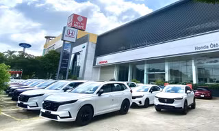 Nguồn cung dư thừa, cuộc đua giảm giá ô tô còn kéo dài?