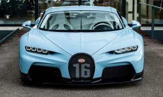 Đèn pha của Bugatti Chiron cũ mua được một chiếc Porsche 911 mới