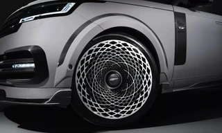 SUV hạng sang Range Rover độ mâm độc đáo