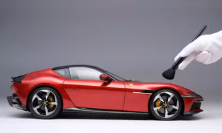 Mô hình siêu xe Ferrari đắt hơn một chiếc sedan mới