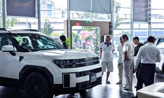 Nguồn cung dư thừa, ô tô trong nước còn giảm giá đến cuối năm?