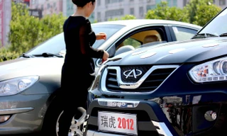 Vén màn chiêu trò ‘thổi phồng’ doanh số của ngành ô tô Trung Quốc