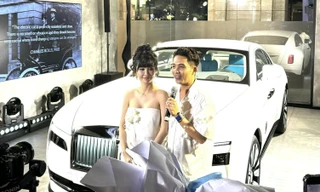 Cận cảnh mẫu xe siêu sang Rolls-Royce Spectre của đại gia Minh Nhựa