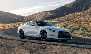 Xe thể thao huyền thoại Nissan GT-R chuẩn bị tái xuất