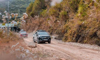 Những lưu ý khi lái xe qua vùng có nguy cơ sạt lở