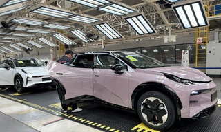 Châu Âu chuẩn bị áp thuế đối với ô tô điện Trung Quốc