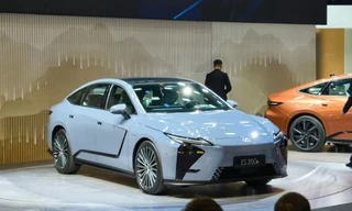 Chi tiết phiên bản thuần điện đầu tiên của dòng Lexus ES 