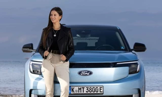 Tài xế nữ cùng Ford Explorer điện lập kỷ lục đi vòng quanh thế giới