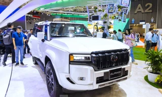 Cận cảnh Toyota Land Cruiser Prado - mẫu xe gây sốt tại VMS 2024