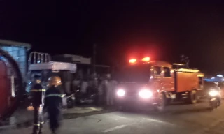 Xe cứu hỏa tới hiện trường vụ cháy