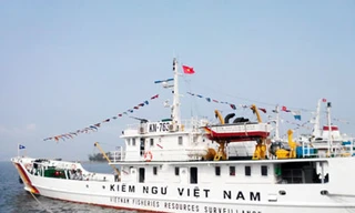 Kết nạp đảng viên trên biển Hoàng Sa